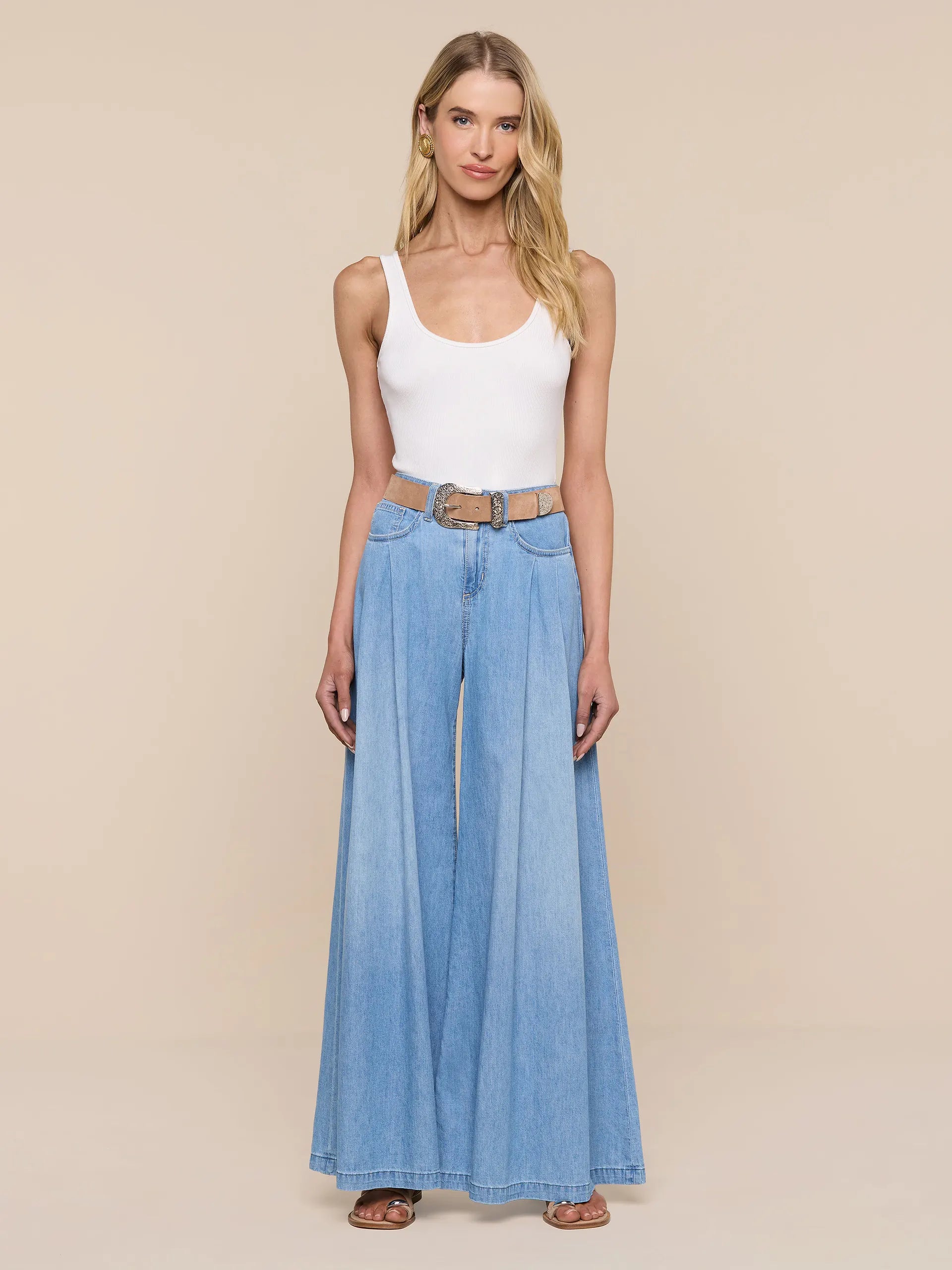 L’ Agence Dariela Wide-Leg Jean