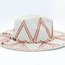 Corazon Isabella Hook’em Hat