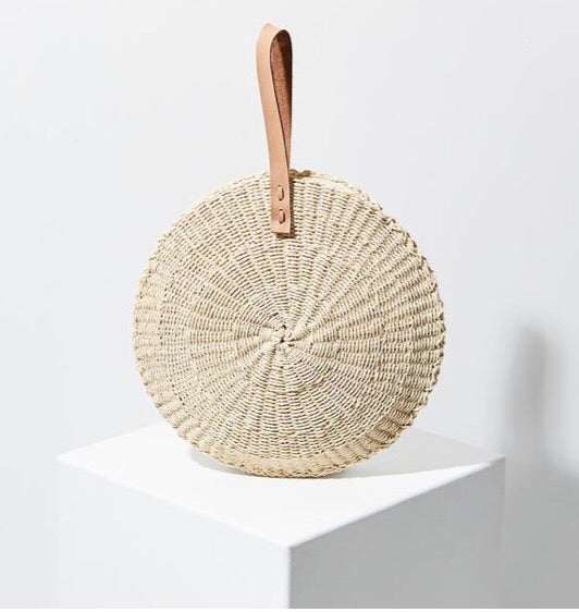 The beach people scallop mini bag- paper straw