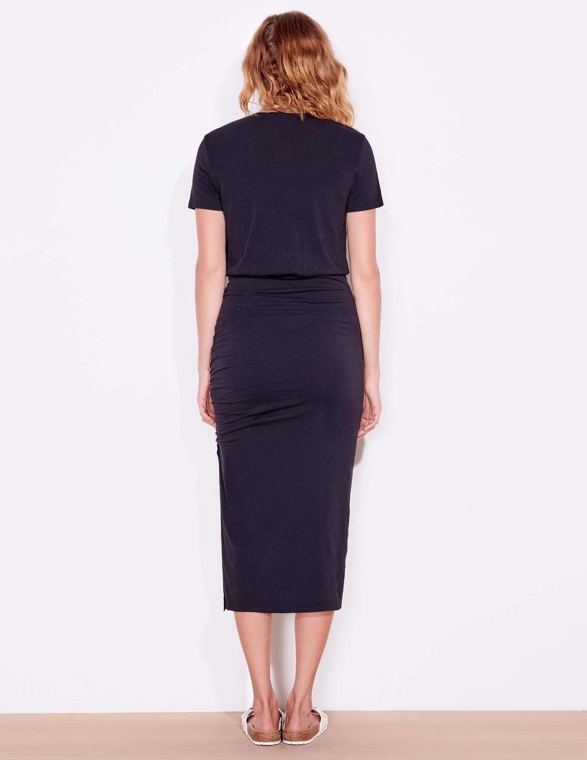 Sundry Ruched dress w slit- black